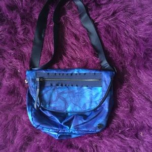 Lululemon  festival bag